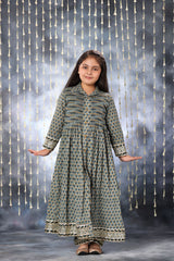 Grey Floral Jaipuri Print Pintucks Long Kurta with Pants