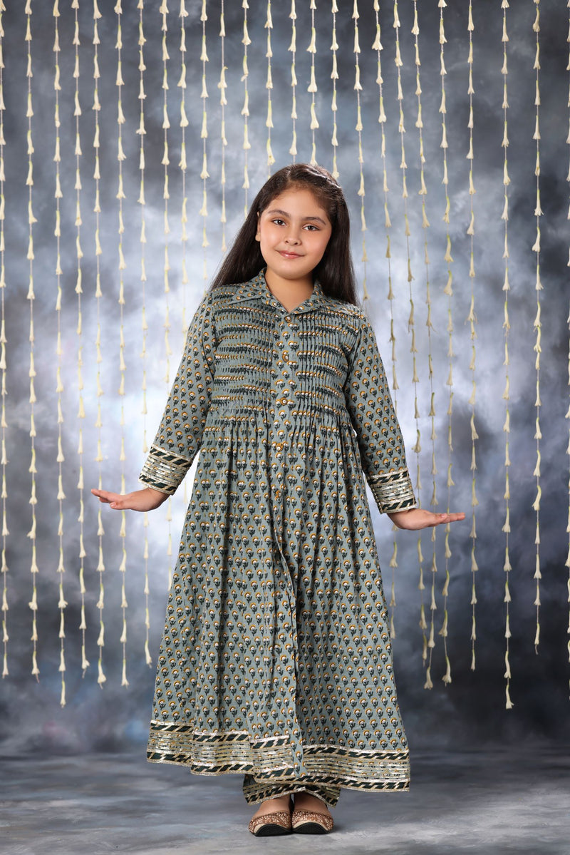 Grey Floral Jaipuri Print Pintucks Long Kurta with Pants