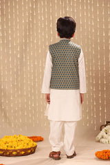 White Kurta Pyjama Co-ord Set with Grey Jaipuri Buti Print Jacket