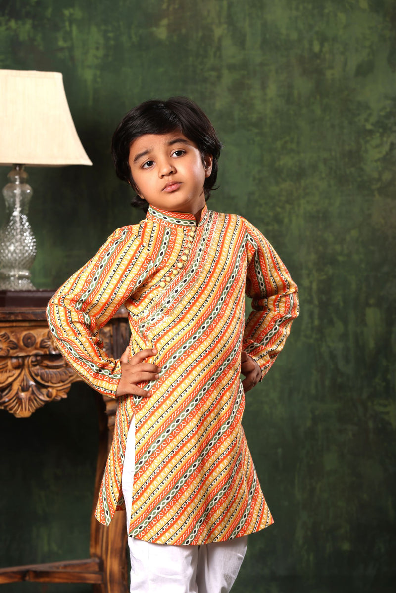 Linear Print Kurta and White Pyjama Set