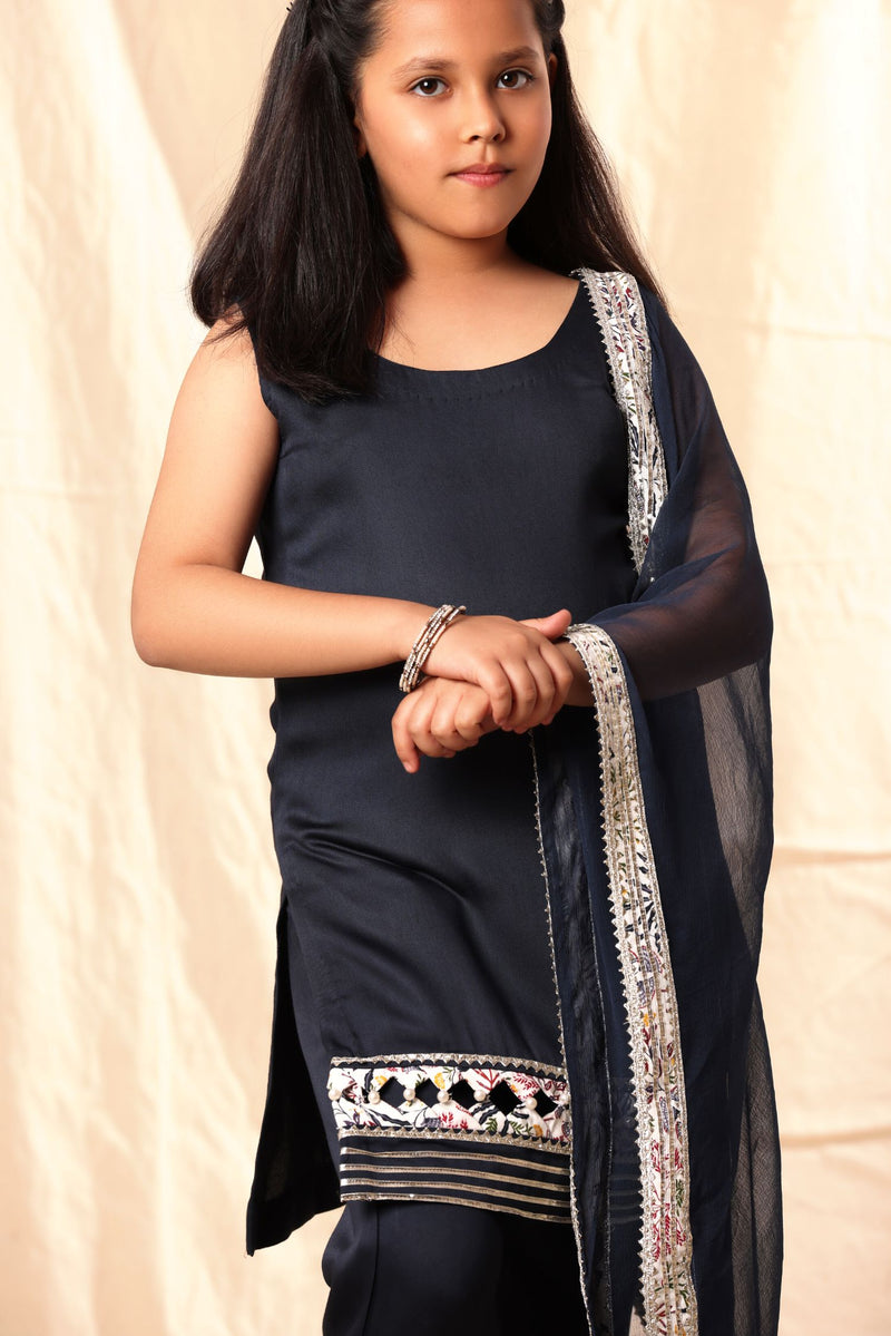 Navy Blue Embellished Kurta Set